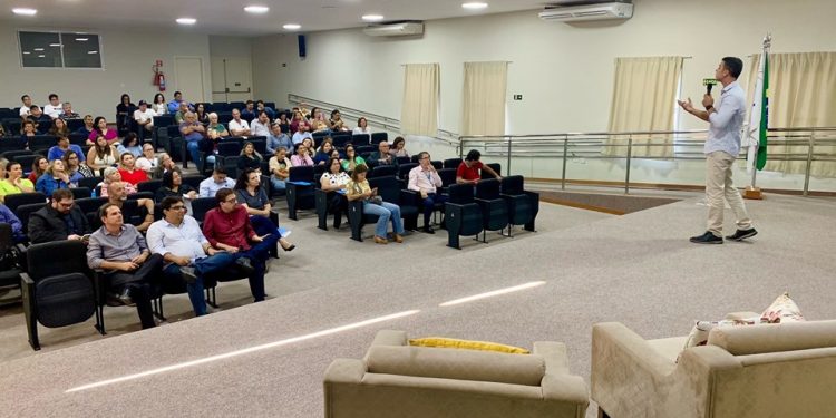 Turismo: Feira dos Municípios 2023 é lançada em reuniões nas regiões turísticas do Estado