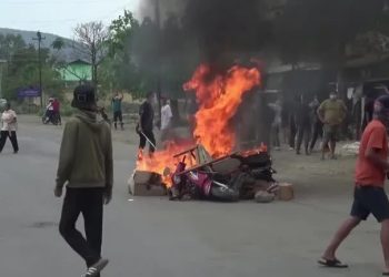 Mundo: Conflitos étnicos deixam 55 mortos e 23.000 deslocados na Índia