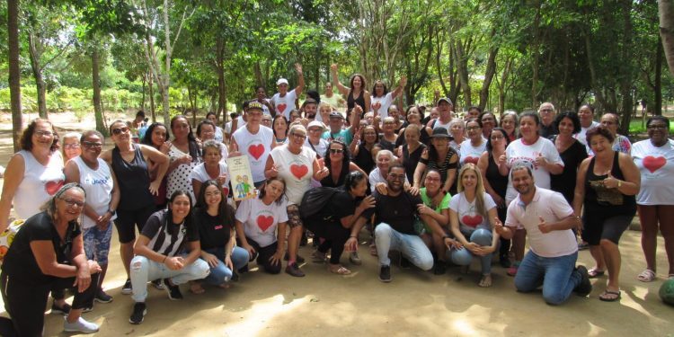 Marataízes: Renascer realiza passeio em comemoração ao Dia das Mães