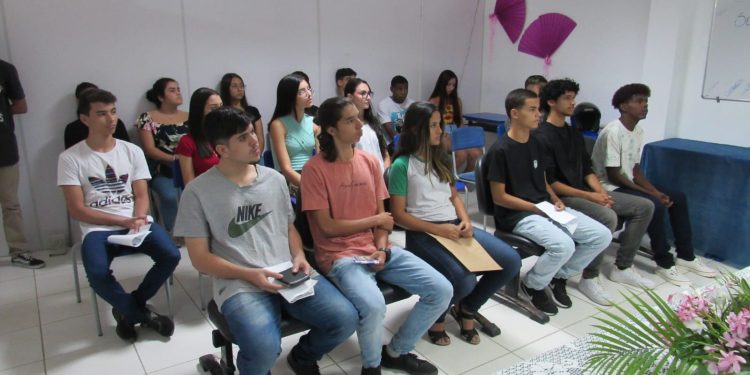 Marataízes: Prefeitura e Sebrae dão início ao Menor Aprendiz