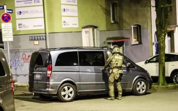 Brasil/Mundo: Polícia prende mais de 100 membros da máfia italiana ligada ao PCC