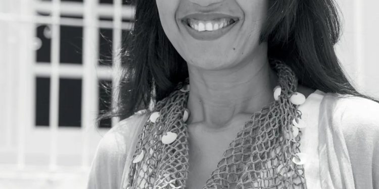 Brasil: Marisqueiras de Pernambuco criam moda feita com materiais do mar