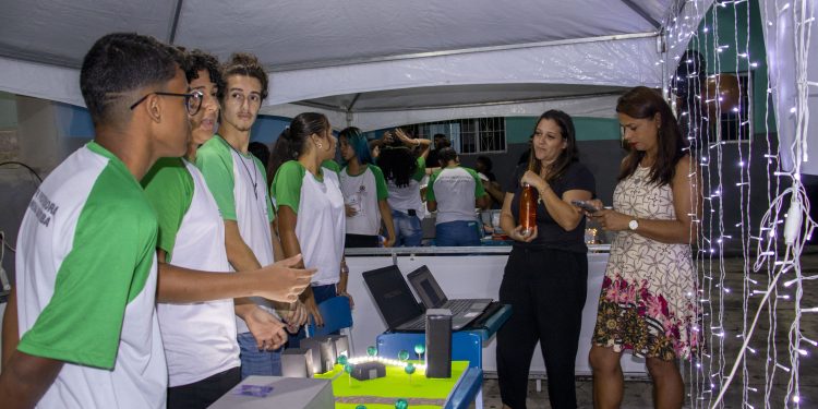 Piúma: Alunos promovem evento de Workshop Empresarial de Networking