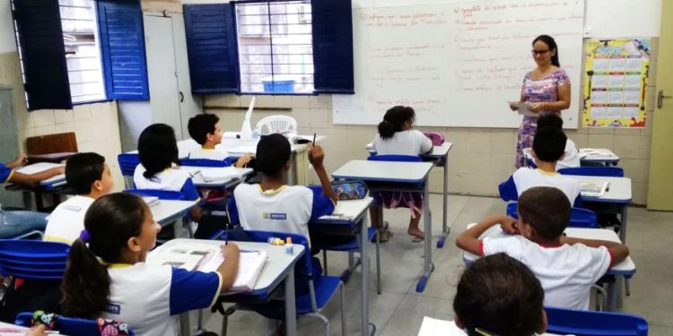 Brasil: Câmara de Recife aprova em 1ª votação projeto que proíbe linguagem neutra em escolas