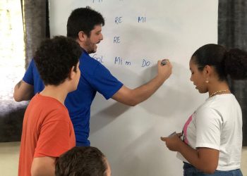 Vitória: Serviço de Convivência revela talentos infantis e novos ritmos musicais