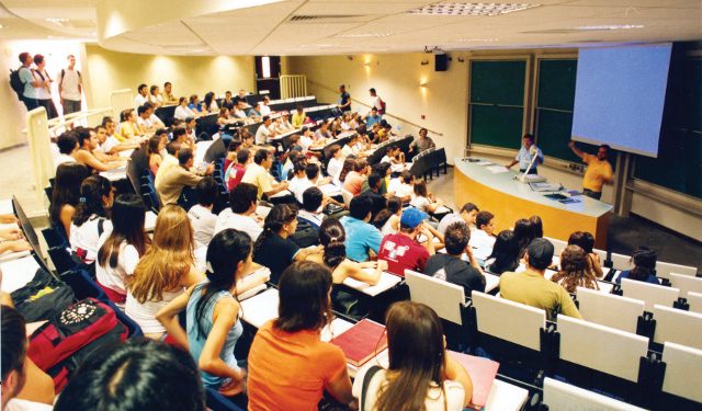 Brasil: Estudo aponta que nenhuma universidade brasileira está no top 100 mundial
