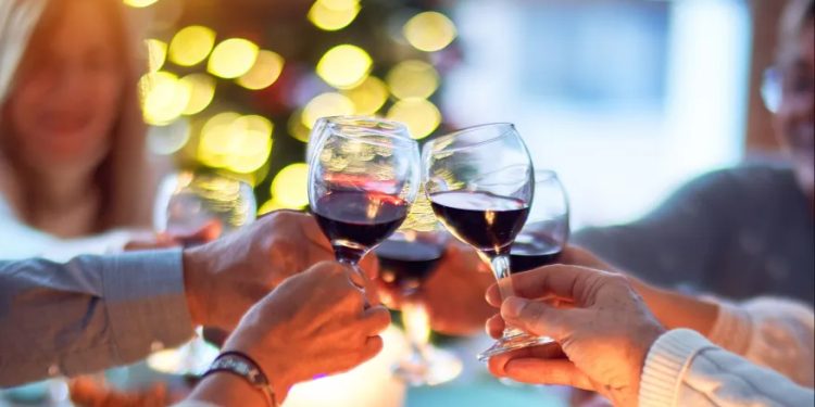 Mundo: Pequenas quantidades de álcool reduzem estresse no cérebro e beneficiam o coração