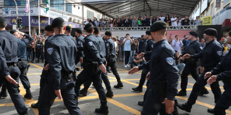 Cariacica 133 anos: desfile cívico-militar terá transmissão ao vivo pelo YouTube e TVE