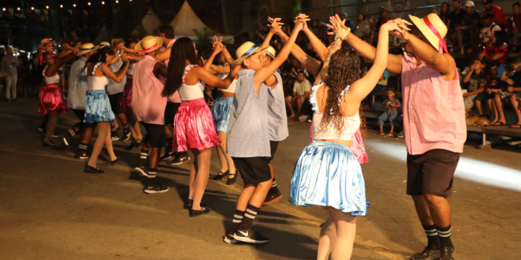 Cariacica 133 anos: primeiro dia do Grande Festival de Quadrilhas resgata tradição junina em Jardim América