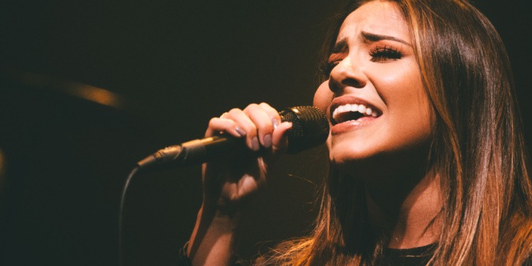 Cariacica 133 anos: Festa da cidade começou com show de Gabriela Rocha
