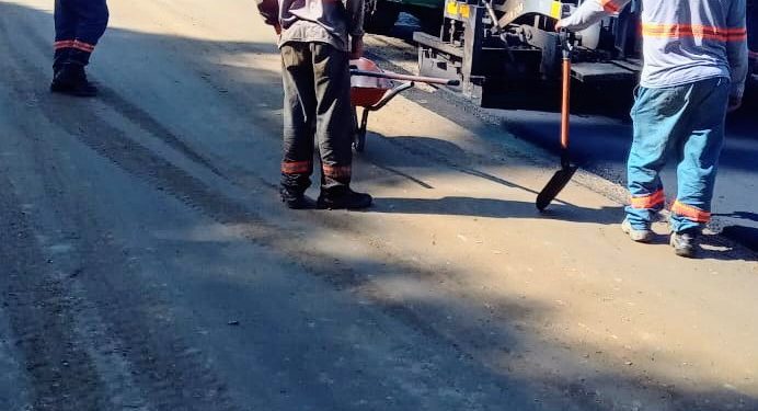 Guarapari: Prefeitura continua levando pavimentação para estradas rurais