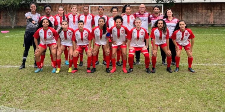 Guarapari: Seleção de Futebol Feminino enfrenta Vilavelhense no domingo