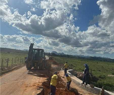 Itapemirim: Prefeitura realiza obras na via Garrafão x Brejo Grande do Norte