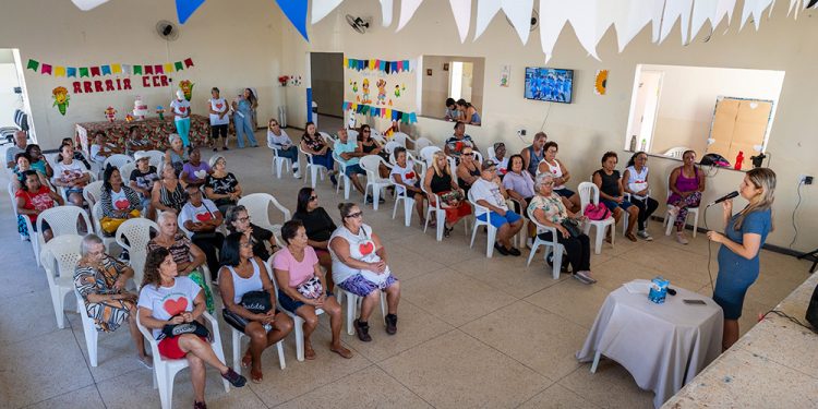 Marataízes: Prefeitura promove palestra sobre violência contra a pessoa idosa
