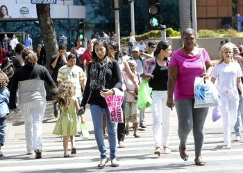 Brasil: População com mais de 65 anos sobe para 10,5% em 2022