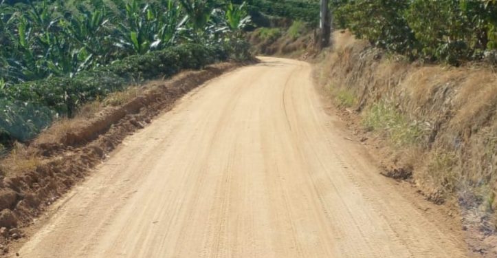 Rio Novo: Prefeitura faz manutenção na estrada de Virgínia Velha