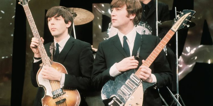 Mundo: IA permite reconstituir personalidades como um show de Os Beatles
