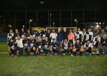 Vitória: Comunidade de Ilha de Santa Maria recebe campo reformado