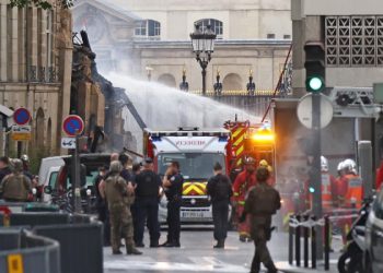 Mundo: Explosão de gás em Paris destrói parte de edifício  e deixa ao menos 16 feridos