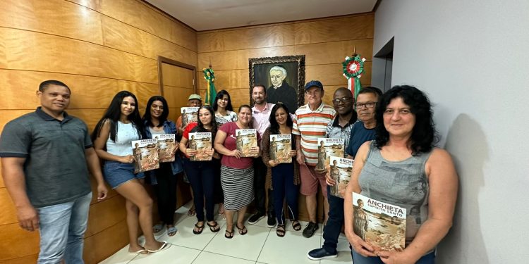 Anchieta: Mais famílias recebem a escritura definitiva do seu imóvel