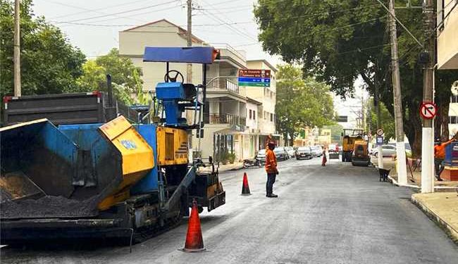 Alfredo Chaves: Vias da ES 146 inseridas no perímetro urbano recebem capeamento asfáltico