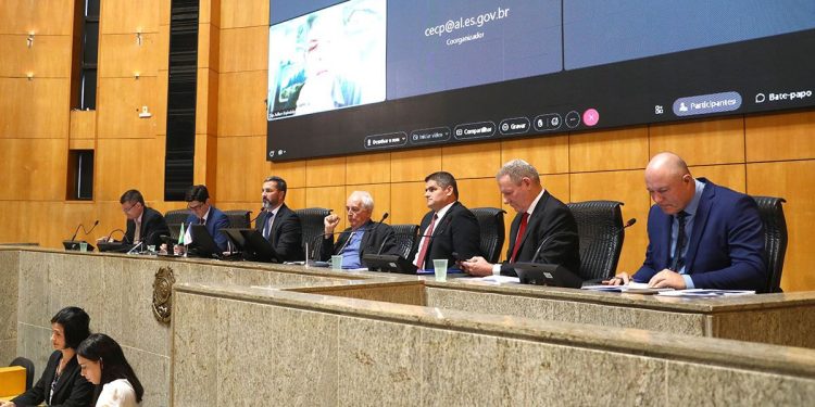 Política: Comissão de Finanças aprova contas do governador
