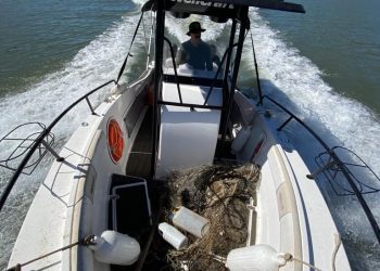 Crime ambiental: BPMA apreende mais de 1 km de redes na Baía de Vitória