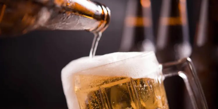 Brasil: Cerveja e cigarro podem ficar mais caros com a reforma tributária