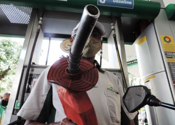 Brasil: Gasolina e gás de cozinha devem ficar mais baratos