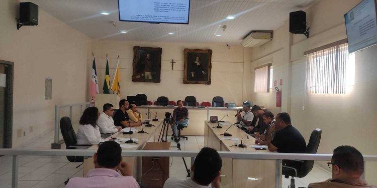 Itapemirim: Município discute Projeto de Lei de reajuste de salário dos servidores