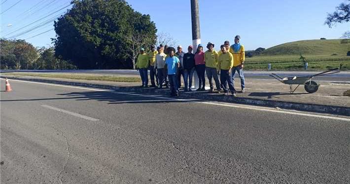 Itapemirim: Prefeitura reforça limpeza de ruas e avenidas