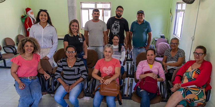 Marataízes: Agricultura começa primeira turma de curso de culinária do abacaxi