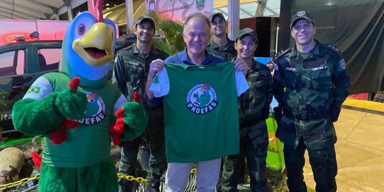 Polícia: Governador visita stand do BPMA no evento Sustentabilidade Capixaba