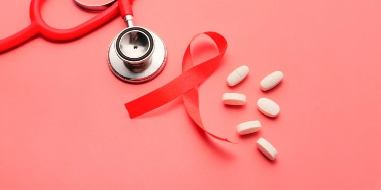 Saúde: Novo medicamento que facilita tratamento do HIV será distribuído no SUS