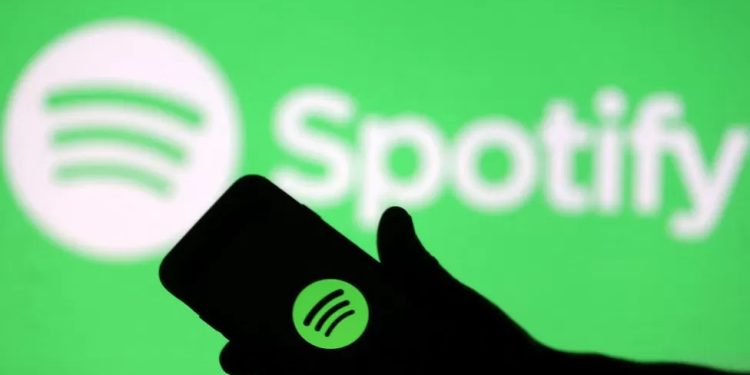 Mundo: Spotify eleva preço de assinatura premium para milhões de assinantes