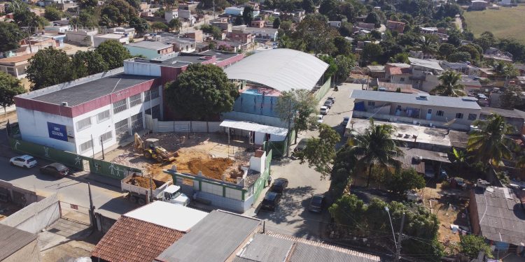 Piúma: Escola do Céu Azul recebe obras de reforma e ampliação