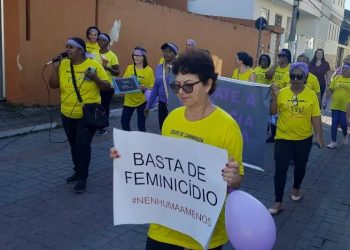 Anchieta: Passeata pede fim da violência contra as mulheres