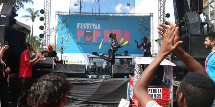 Cultura: Evento celebra arte produzida por moradores em situação de rua