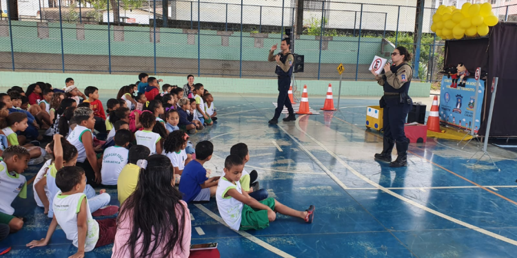 Cariacica: Escola de Nova Rosa da Penha recebe teatro sobre educação para o trânsito