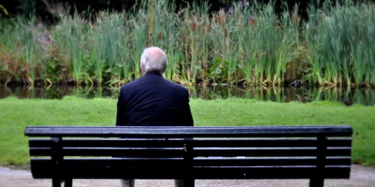 Mundo: “Divórcio grisalho” leva mais idosos a viverem sozinhos nos EUA