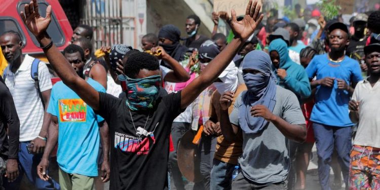 Mundo: ONU diz que ‘uso robusto da força’ é necessário contra gangues do Haiti
