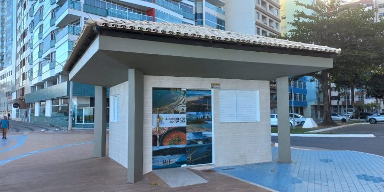 Guarapari: Prefeitura instala mais um Centro de Atendimento ao Turista