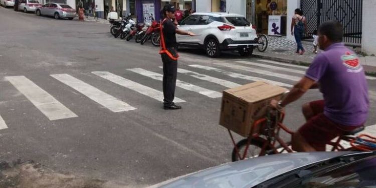 Guarapari: Autoridades discutem trânsito, cobranças e erros do rotativo