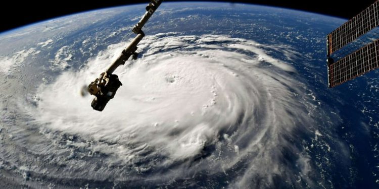 Clima: Flórida se prepara para furacão ‘sem precedentes’
