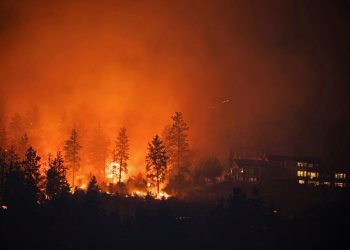 Clima: Incêndios florestais no Canadá com evacuações de mais de 35 mil