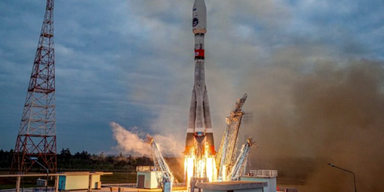 Mundo: Sonda russa sofre falha técnica ao se aproximar da Lua