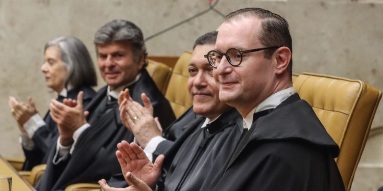 INSS: Pedido de vista suspende julgamento da revisão de aposentadorias