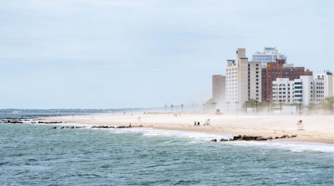 Mundo: Nova York registra 1º ataque de tubarão em mais de 60 anos