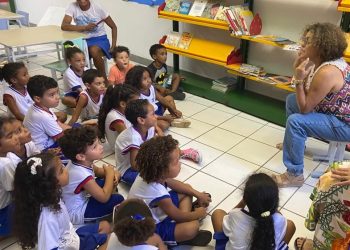 Vitória: Alunos da rede municipal têm visitas periódicas à biblioteca