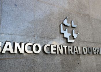 Economia: Banco Central estuda o fim do crédito rotativo do cartão de crédito